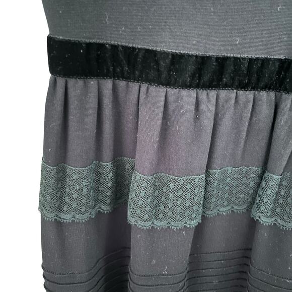 Red Valentino Black Short Sleeve Lace Velvet Trim Scalloped Knee Length Dress L - Picture 2 of 14